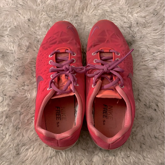 Nike Free 5.0 Hot Pink Shoes - Picture 4 of 7